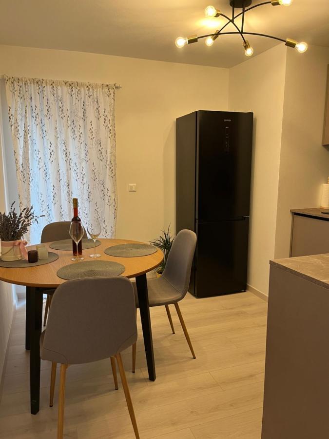 Apartment A & N With Free Private Parking Пула Экстерьер фото